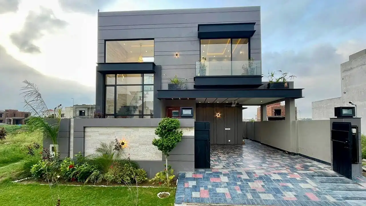 10 marla luxury house
